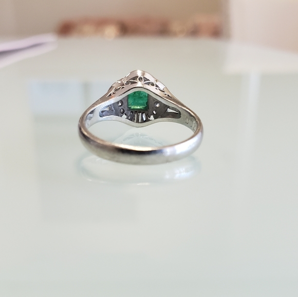 $4,995 Platinum Emerald & Diamong Heirloom Ring - Picture 11 of 16